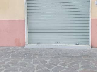 Profumeria e cosmetica in in affitto da privato a minturno via appia, 396