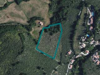 Terreno agricolo all'asta a foligno località treggio, 06034 foligno pg, italia