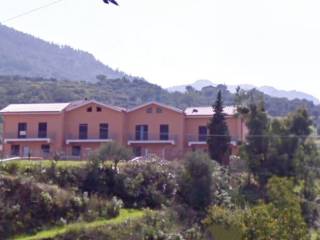 Villa a schiera all'asta a barcellona pozzo di gotto stretto ii maloto, c/da case famà, 98051 barcellona pozzo di gotto me, italia
