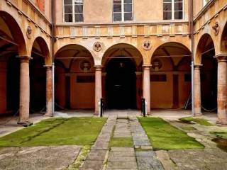 Negozio in affitto a reggio nell'emilia 