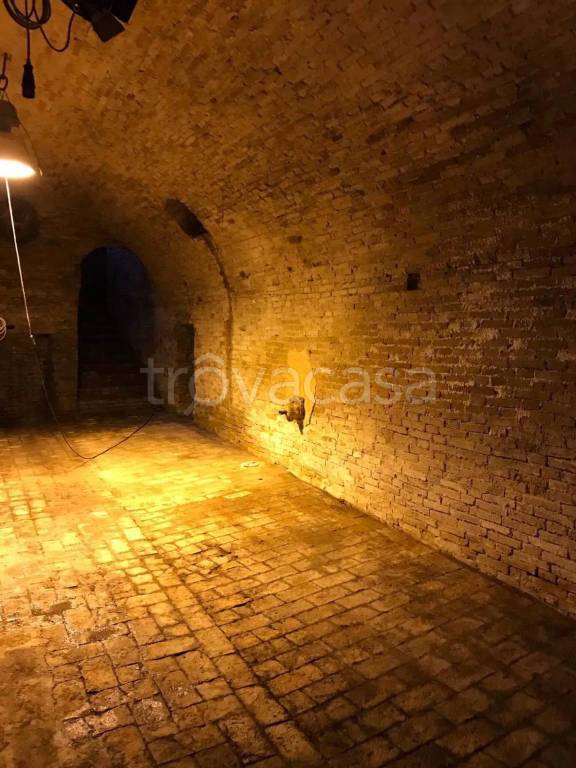 immagine annuncio 5 di 8