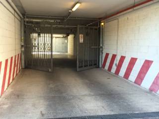 Garage in vendita a roma via alberto moravia, 95