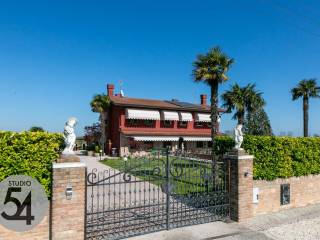 Villa bifamiliare in vendita a eraclea 