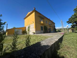 Villa bifamiliare in vendita a benevento contrada olivola