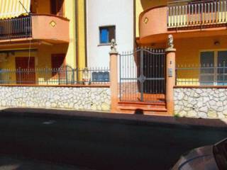 Garage in vendita a leonforte via letizia milani, 4