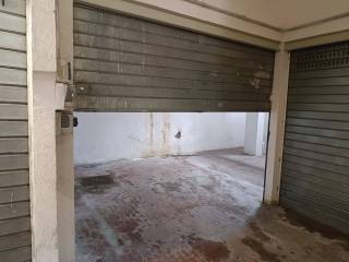 Garage in vendita a roma via della pineta sacchetti, 91