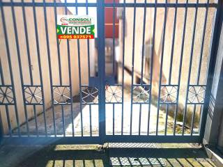 Garage in vendita a giarre via alessandro manzoni