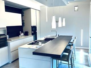 Villa bifamiliare in affitto ad alzate brianza via rufo