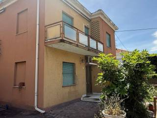 Villa in vendita a rimini via perleoni, 12
