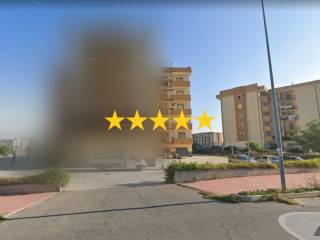 Appartamento all'asta a crotone via a. de curtis