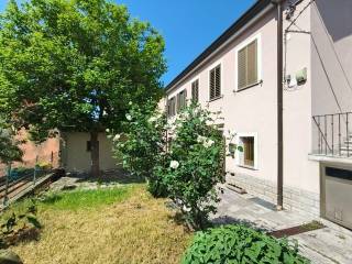 Villa bifamiliare in vendita a trieste via del roncheto, 25