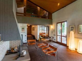 Villa in vendita a carugo 