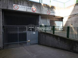Garage in vendita a bologna piazza manfredi azzarita