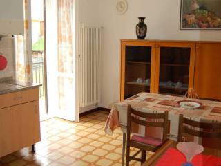 Appartamento in affitto a camoneone via iv novembre