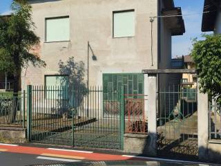 Villa in in vendita da privato a caravaggio via baruffa, 3