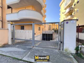 Garage in vendita a nettuno via aldo moro, 18