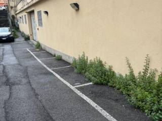 Posto auto in vendita a genova via rio salto