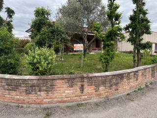 Villa in vendita a concordia sulla secchia piazza della repubblica