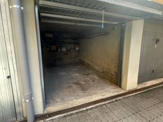 Garage in vendita a milano 