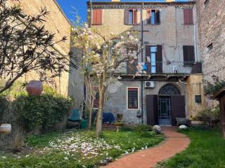 Casa indipendente in vendita a ferrara via montebello, 9