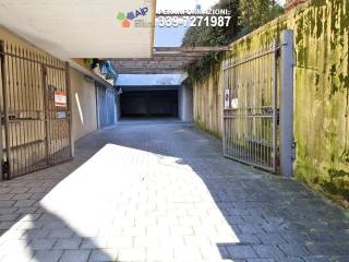 Garage in vendita a genova via dei reggio, 27b