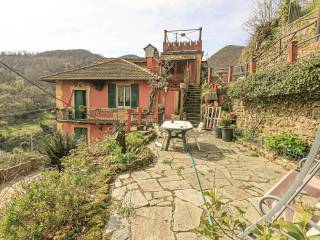 Villa bifamiliare in vendita a ceranesi via monte comego