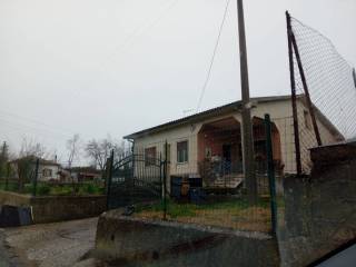 Villa in vendita ad arce via santa giusta