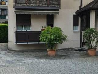 Appartamento in vendita a carugo via giuseppe garibaldi, 46