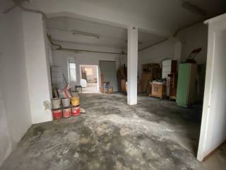 Laboratorio in affitto a quarrata via xxv aprile