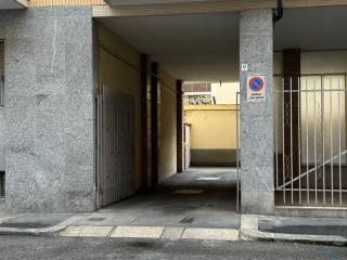 Garage in vendita a torino via carlo vidua, 26