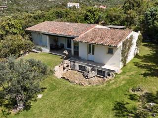 Villa in vendita ad arzachena località monticanaglia