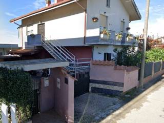 Appartamento all'asta a pineto via giove, 13