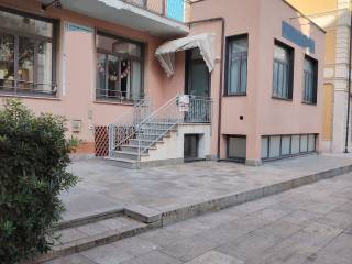 Negozio in affitto a loano corso europa, 38