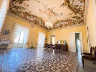 Appartamento in vendita a francofonte piazza vittorio emanuele, 2