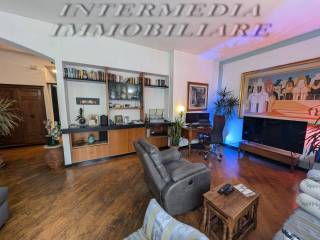 Appartamento in vendita a montevarchi viale luigi cadorna