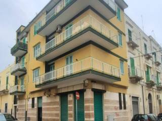 Negozio in affitto a molfetta via alfredo cappellini, 28