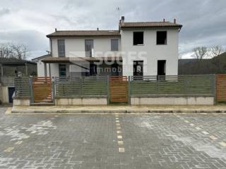 Appartamento in vendita a bucine via emilio giorgi