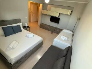Intero stabile in in vendita da privato a roma via attio labeone, 11