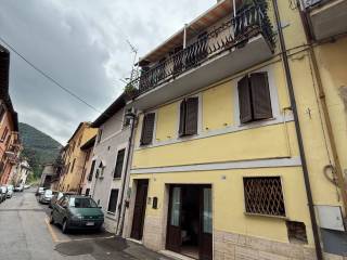 Intero stabile in vendita a rieti via borgo sant'antonio, 36