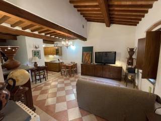 Casa indipendente in affitto a vicopisano via piave