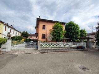 Villa bifamiliare in affitto a carpi via resistenza, 4