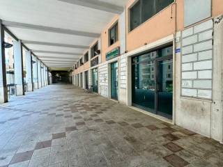 Negozio in affitto ad avellino via pasquale stanislao mancini