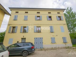 Appartamento in vendita a camposanto via panaria est 232