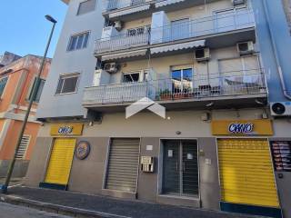 Negozio in affitto a pomigliano d'arco 