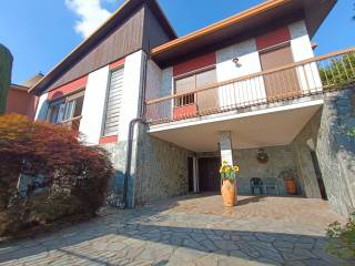 Villa in vendita a busto arsizio via delle mimose