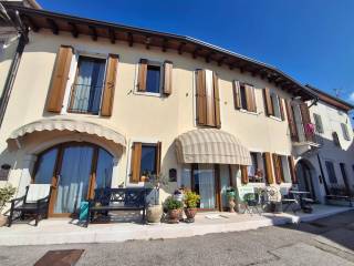 Villa a schiera in vendita a caprino veronese località braga