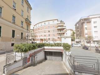 Garage in vendita a roma piazza ledro