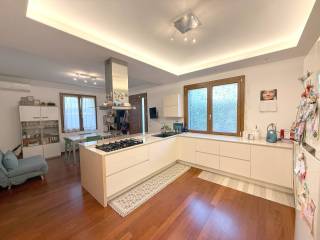 Villa in vendita a riccione viale bergamo