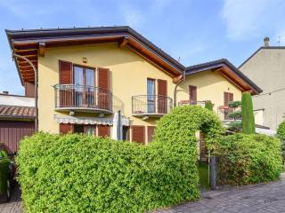 Villa a schiera in affitto a cabiate via padullo, 8