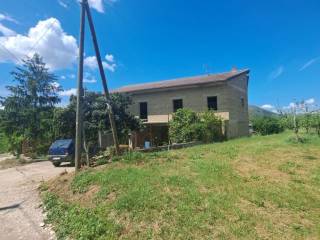 Villa in vendita a sant'agata de' goti piazza trieste